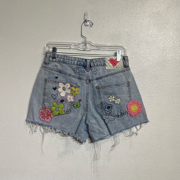 Barbie x Forever 21 Denim Flower Cut Off Jean Shorts Sz 26 - Picture 13 of 16